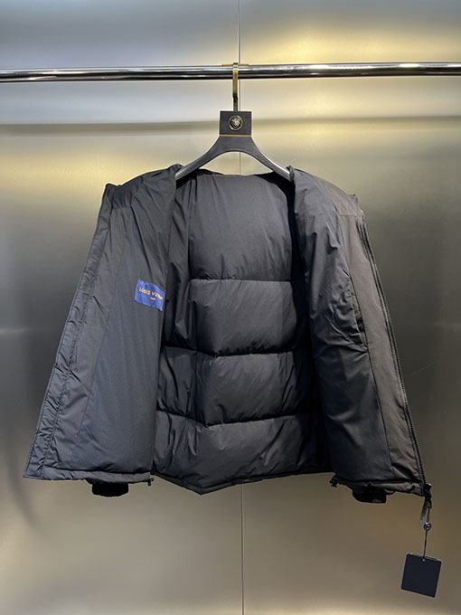 ルイヴィトン 新作エンボスダウンジャケット