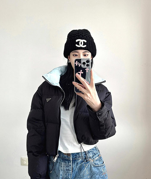 プラダ 新作レディースショートスタンドカラーダウンジャケット