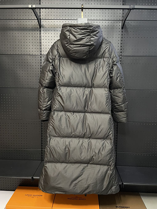 プラダ ロングパファージャケット