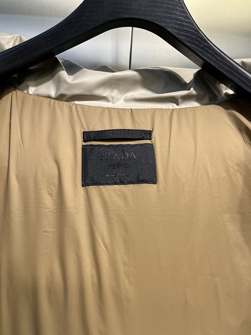 プラダコピー ハイテクヒートシールダウンジャケット