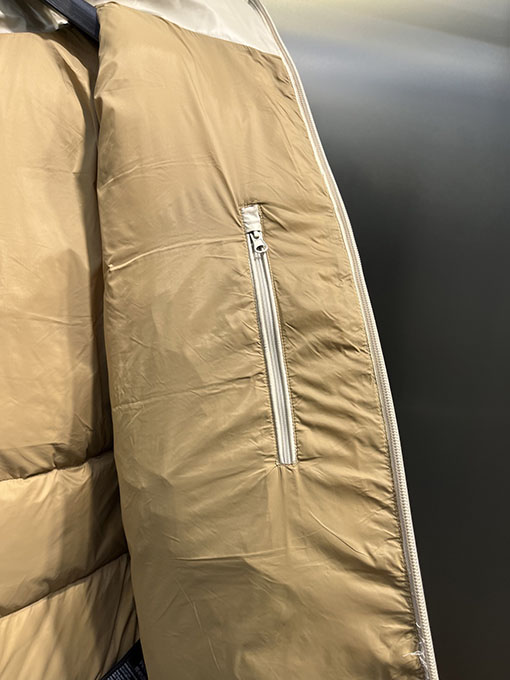 プラダコピー ハイテクヒートシールダウンジャケット