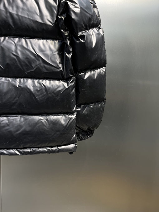 プラダコピー ハイテクヒートシールダウンジャケット