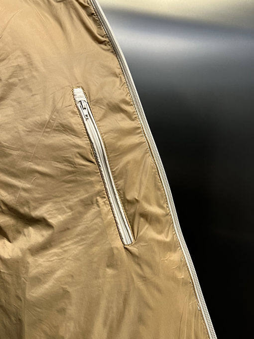 プラダ 4層ダウン入りヒートシールジャケット