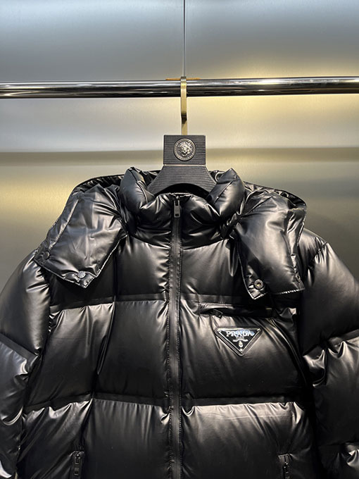 プラダ 4層ダウン入りヒートシールジャケット