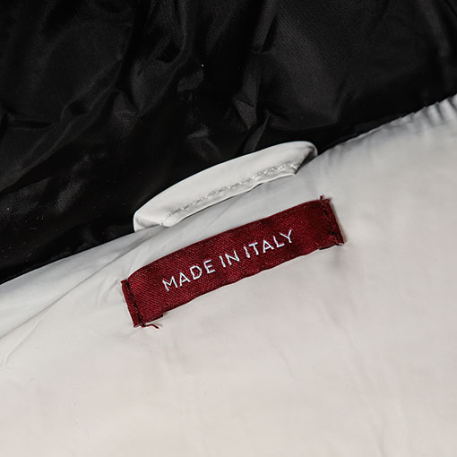 グッチスーパーコピー ロゴストライププリントのフード付きダウンジャケット