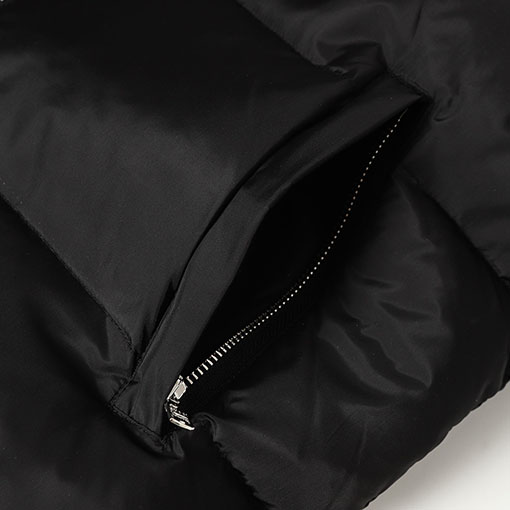 グッチスーパーコピー ロゴストライププリントのフード付きダウンジャケット