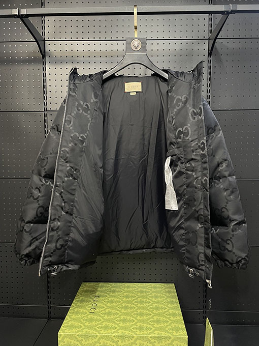 グッチ 公式サイト限定ダブルGジャカードフードダウンジャケット