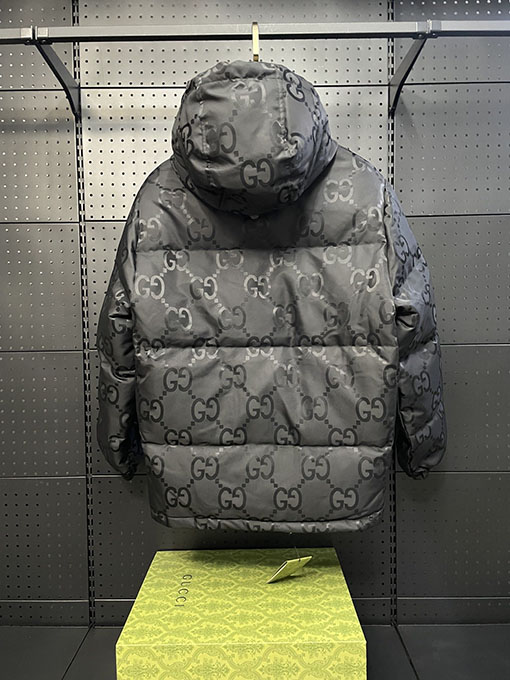 グッチ 公式サイト限定ダブルGジャカードフードダウンジャケット
