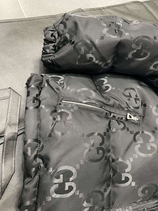 グッチ 公式サイト限定ダブルGジャカードフードダウンジャケット