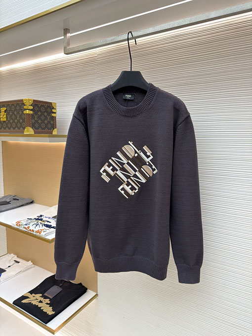 フェンディスーパーコピー 刺繍ロゴニットプルオーバー