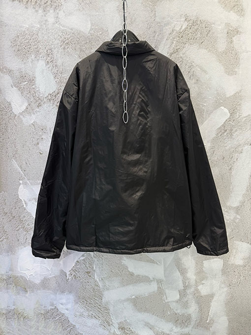 プラダ リサイクルナイロン トライアングルラベル ジッパーポケット 薄手コットンジャケット