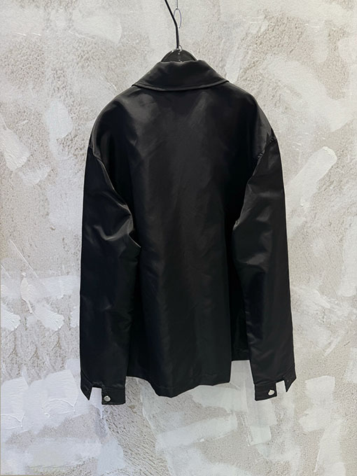 プラダ 新しいナイロンポケット付き三角ラベルワークウェアスタイルシャツ