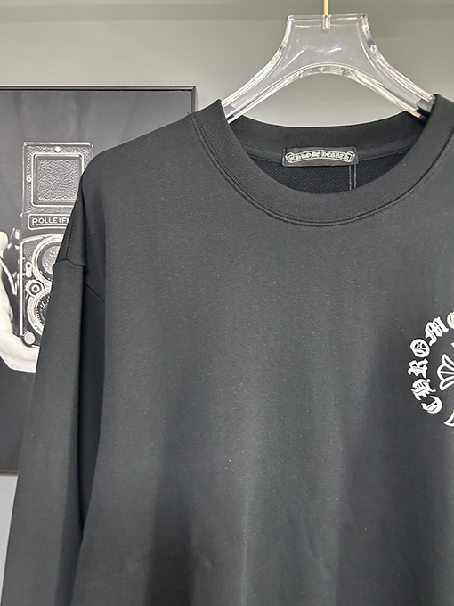 クロムハーツ グラフィティレターロゴ刺繍クルーネックスウェットシャツ