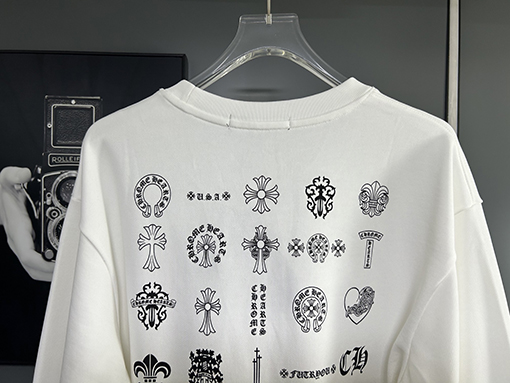 クロムハーツ グラフィティレターロゴ刺繍クルーネックスウェットシャツ