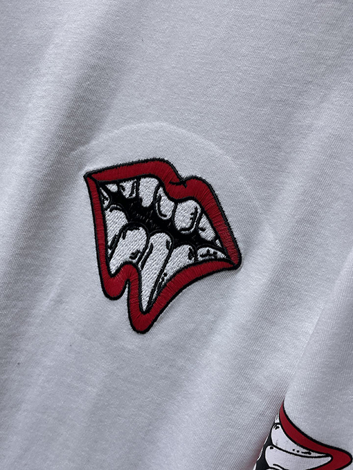 クロムハーツスーパーコピー Matty Boy レッドリップス クロス柄 レザー刺繍 長袖シャツ