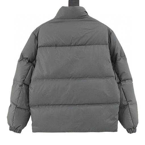 プラダ レザーエナメルロゴスタンドカラーダウンジャケット