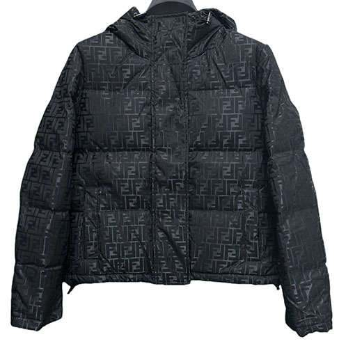 フェンディスーパーコピー FFダークパターンジャカードダウンジャケット