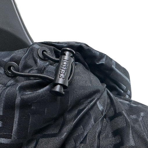 フェンディスーパーコピー FFダークパターンジャカードダウンジャケット