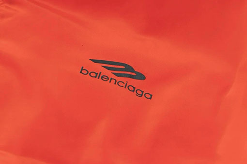 バレンシアガ SPORTS ICON TRACKSUIT ロゴプリントのハイネックジッパー付きリバーシブルコクーン型ダウンジャケット