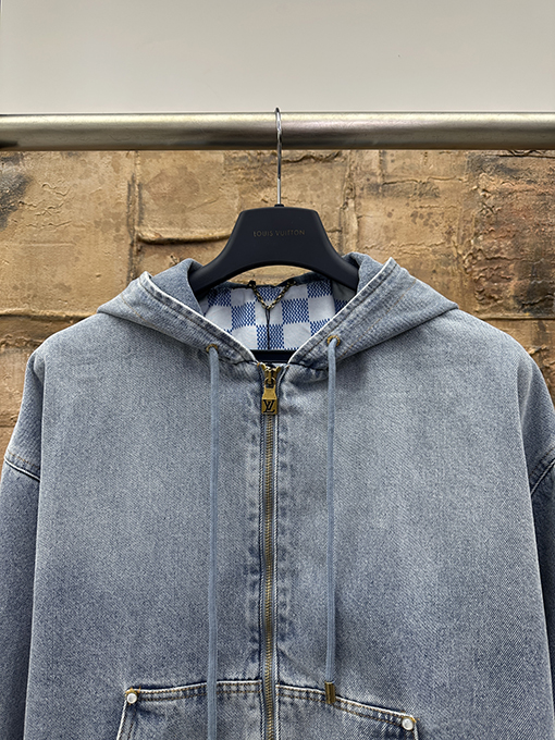 ルイヴィトン 刺繍入りフード付きデニムジャケット