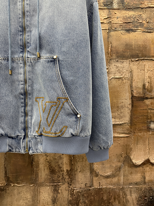 ルイヴィトン 刺繍入りフード付きデニムジャケット