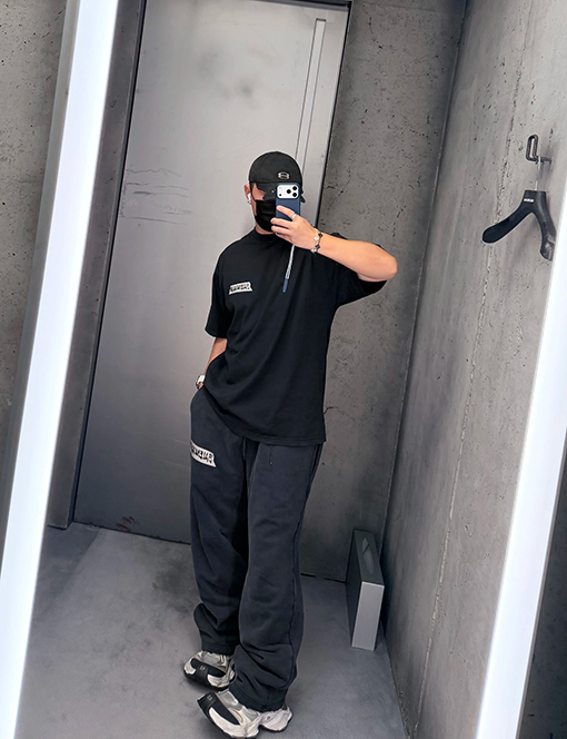 バレンシアガコピー Balenciaga ダクトテープでダメージしたスウェットパンツ