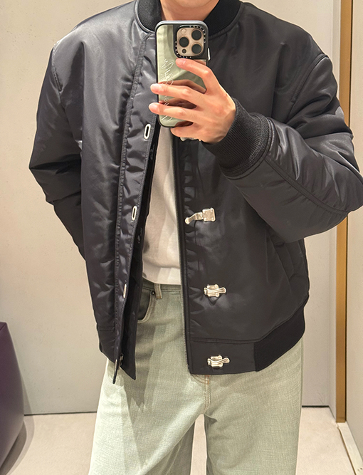 ロエベスーパーコピー ナイロンキルティングジャケット