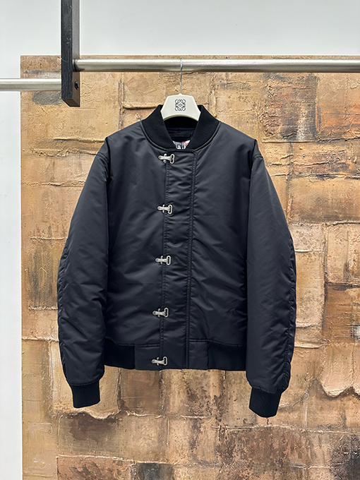 ロエベスーパーコピー ナイロンキルティングジャケット