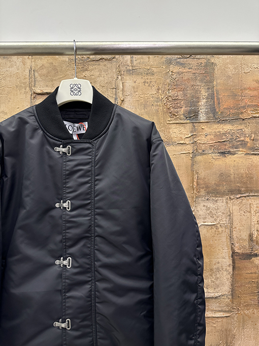 ロエベスーパーコピー ナイロンキルティングジャケット