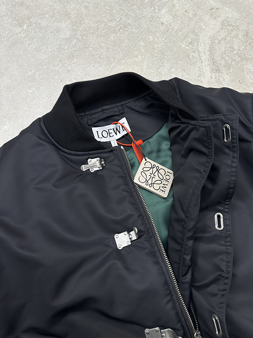 ロエベスーパーコピー ナイロンキルティングジャケット