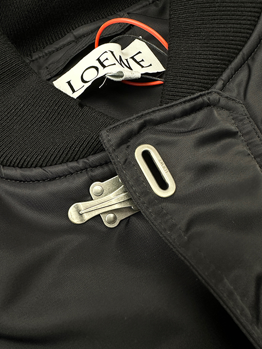 ロエベスーパーコピー ナイロンキルティングジャケット