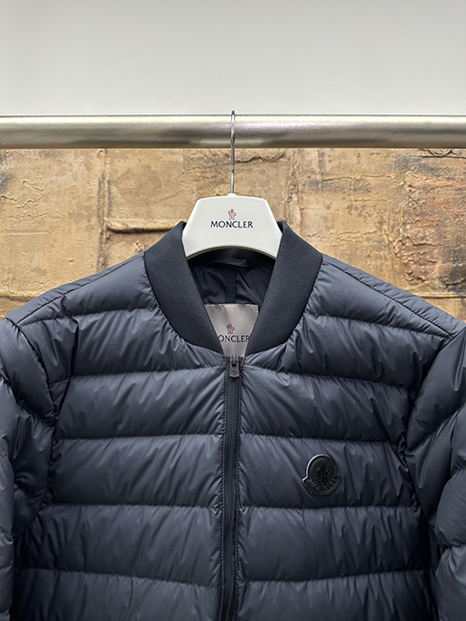 モンクレールスーパーコピー 新しい取り外し可能なツーピースダウンジャケット