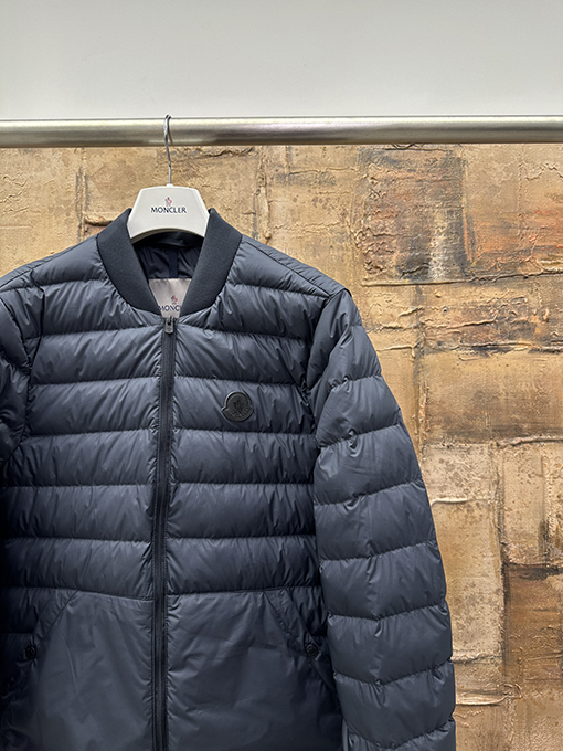 モンクレールスーパーコピー 新しい取り外し可能なツーピースダウンジャケット