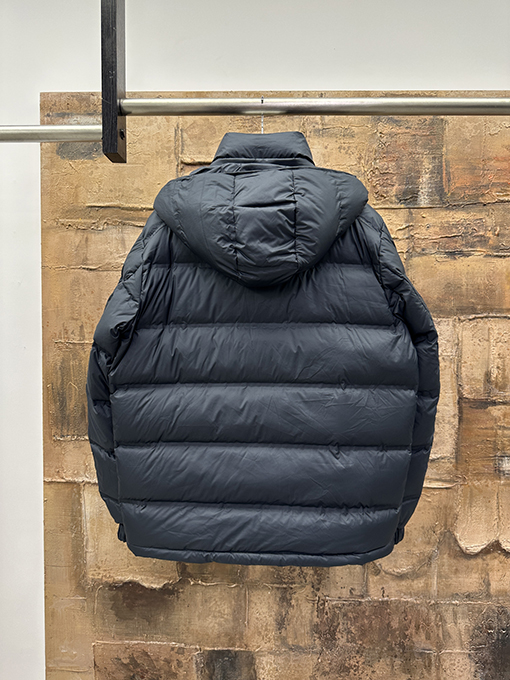 モンクレール 新しいクラシックキルティングダウンジャケット