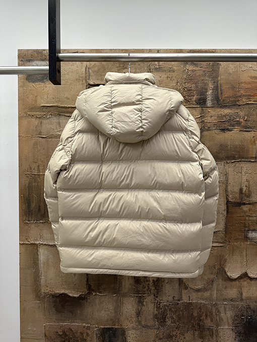 モンクレール 新しいクラシックキルティングダウンジャケット