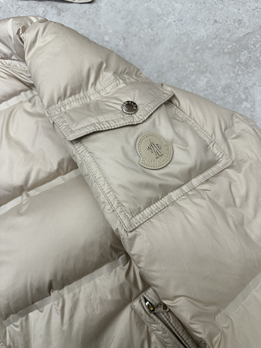 モンクレール 新しいクラシックキルティングダウンジャケット