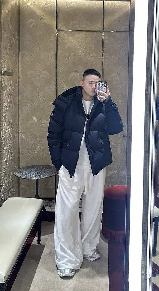 モンクレール 高級スキーダウンジャケット