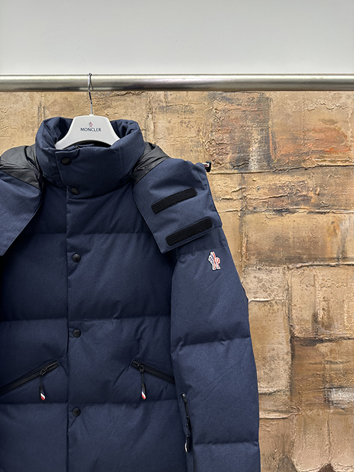 モンクレール 高級スキーダウンジャケット