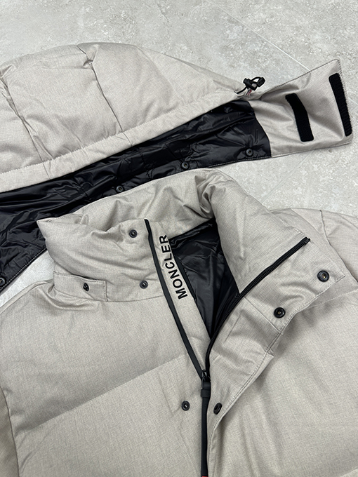 モンクレール 高級スキーダウンジャケット