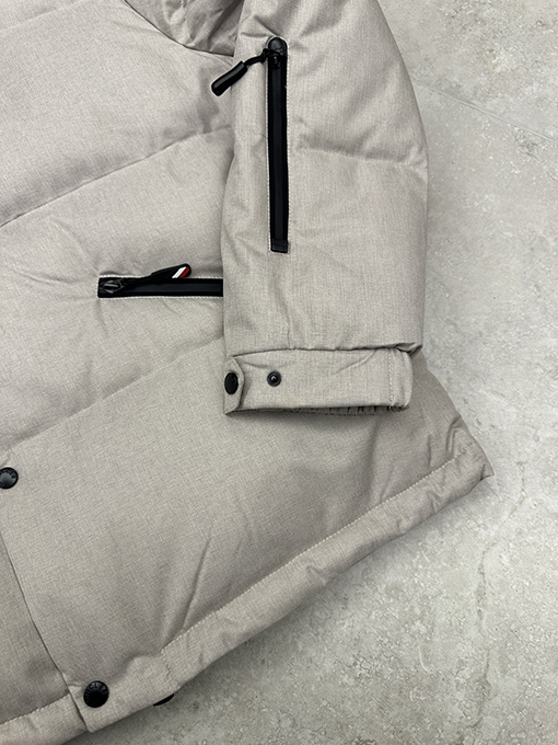 モンクレール 高級スキーダウンジャケット