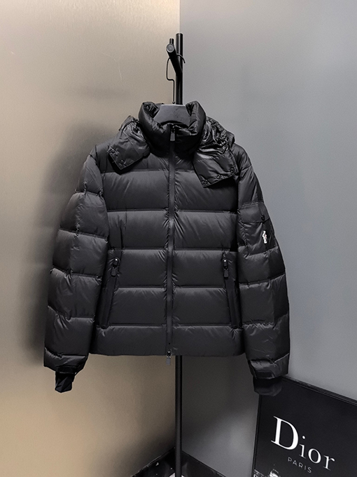 モンクレール Grenoble シームシールダウンジャケットシリーズ