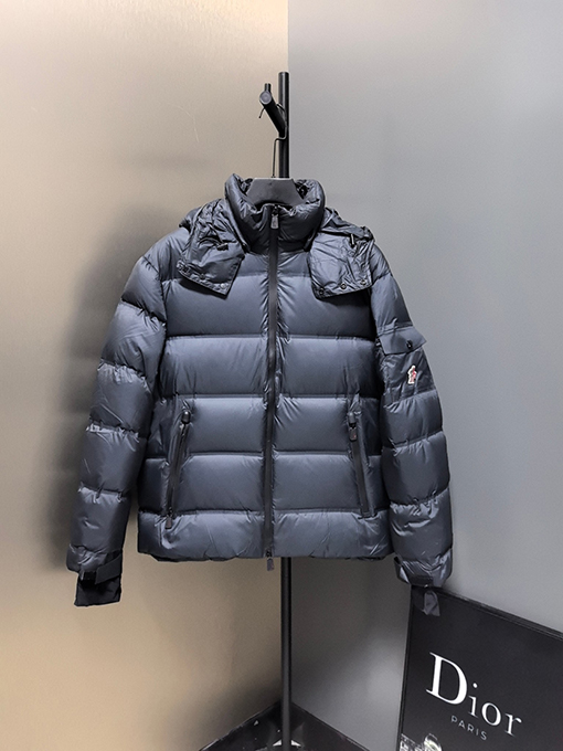 モンクレール Grenoble シームシールダウンジャケットシリーズ