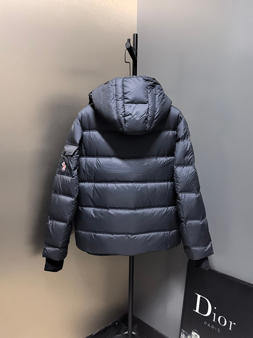 モンクレール Grenoble シームシールダウンジャケットシリーズ