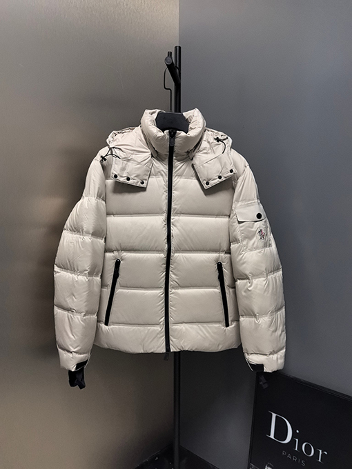 モンクレール Grenoble シームシールダウンジャケットシリーズ