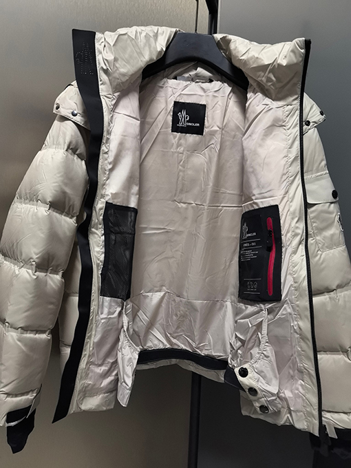 モンクレール Grenoble シームシールダウンジャケットシリーズ