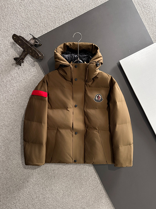モンクレールコピー ファッショナブルな高級カスタムダウンジャケット