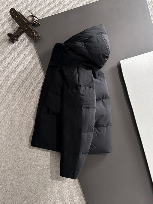 モンクレールコピー ファッショナブルな高級カスタムダウンジャケット