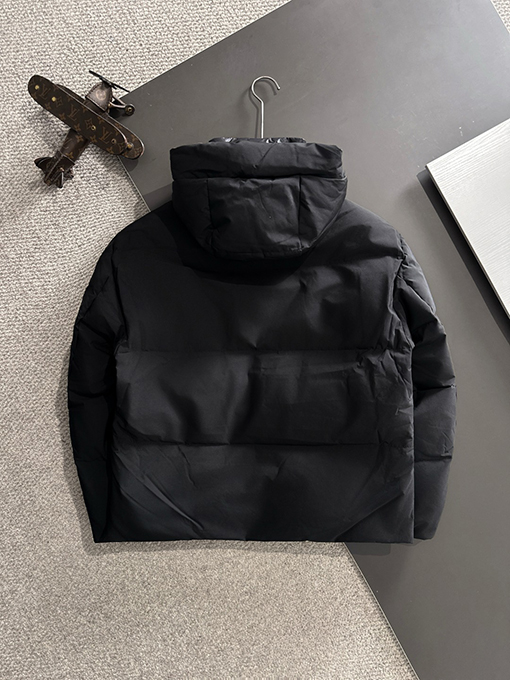 モンクレールコピー ファッショナブルな高級カスタムダウンジャケット