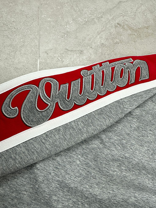 ルイヴィトンスーパーコピー スキーシリーズ フード付きスウェットシャツ