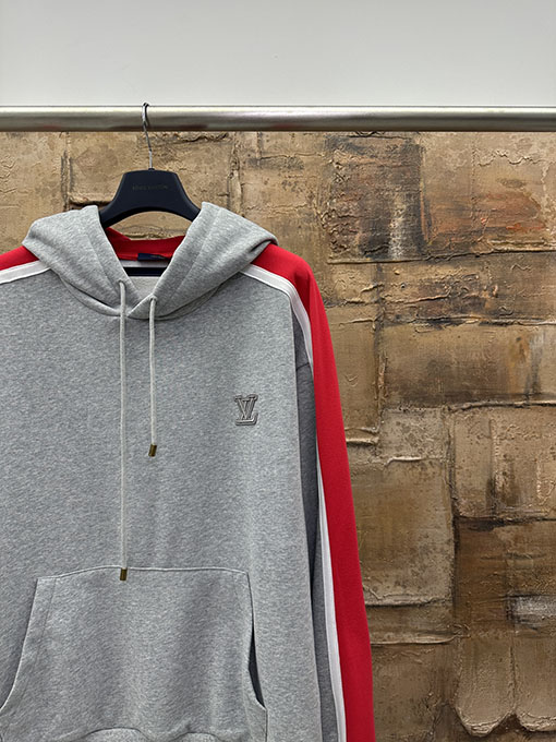 ルイヴィトンスーパーコピー スキーシリーズ フード付きスウェットシャツ